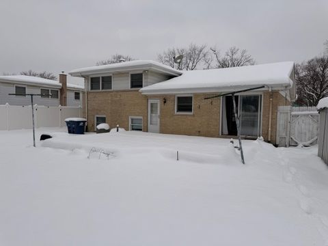 Tiny photo for 793 Timothy Lane, Des Plaines, IL 60016 (MLS # 12536717)
