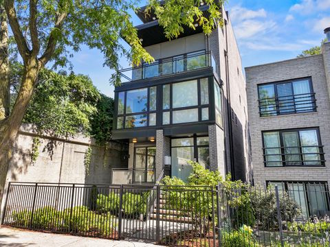 Photo of 1759 N Campbell Avenue #1, Chicago, IL 60647 (MLS # 12480650)