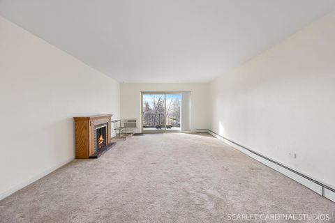 Tiny photo for 1198 Royal Glen Drive #314, Glen Ellyn, IL 60137 (MLS # 12543127)