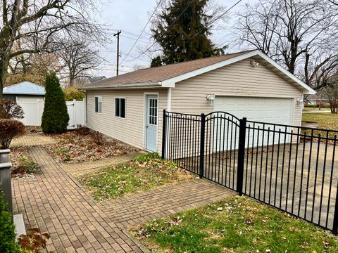 Tiny photo for 118 N Hartwell Street, Gilman, IL 60938 (MLS # 12514905)