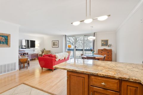 Tiny photo for 5901 N Sheridan Road #2K, Chicago, IL 60660 (MLS # 12579490)