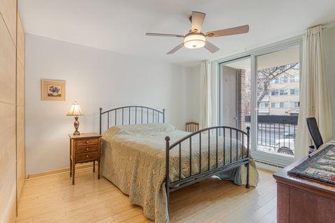 Tiny photo for 5901 N Sheridan Road #2K, Chicago, IL 60660 (MLS # 12579490)
