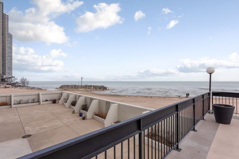 Tiny photo for 5901 N Sheridan Road #2K, Chicago, IL 60660 (MLS # 12579490)