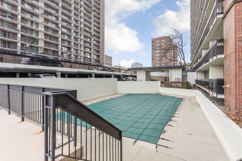Tiny photo for 5901 N Sheridan Road #2K, Chicago, IL 60660 (MLS # 12579490)