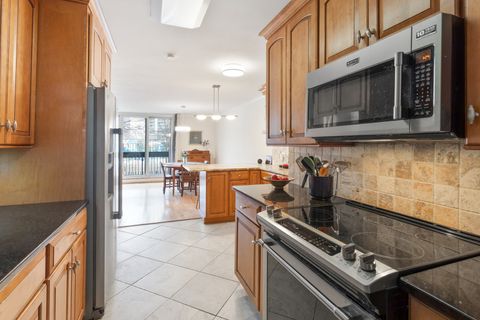 Tiny photo for 5901 N Sheridan Road #2K, Chicago, IL 60660 (MLS # 12579490)