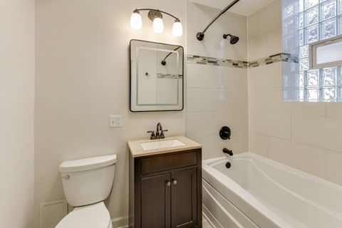 Tiny photo for 1447 W Warner Avenue #3W, Chicago, IL 60613 (MLS # 12505857)