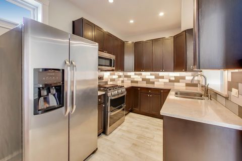 Tiny photo for 1447 W Warner Avenue #3W, Chicago, IL 60613 (MLS # 12505857)