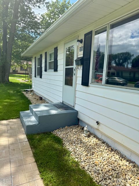 Tiny photo for 309 Oakview Avenue, Joliet, IL 60433 (MLS # 12450173)