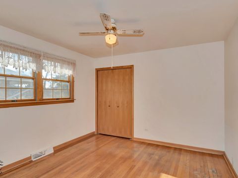 Tiny photo for 15043 Tripp Avenue, Midlothian, IL 60445 (MLS # 12536396)