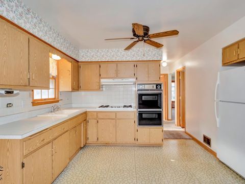 Tiny photo for 15043 Tripp Avenue, Midlothian, IL 60445 (MLS # 12536396)