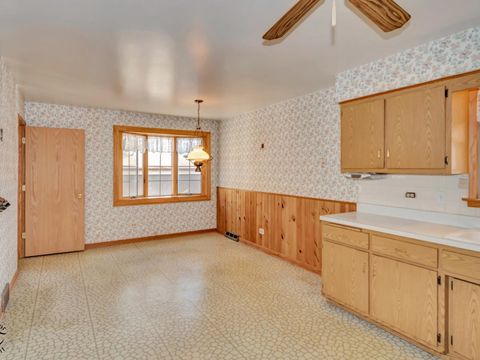 Tiny photo for 15043 Tripp Avenue, Midlothian, IL 60445 (MLS # 12536396)