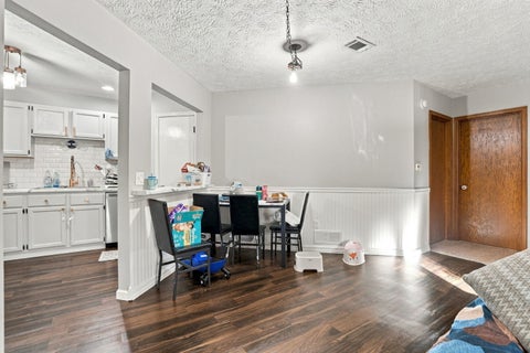 Tiny photo for 4195 FAIRVIEW Drive #8, Bettendorf, IA 52722 (MLS # 12794659)