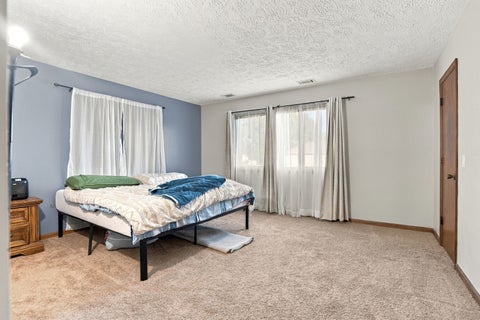 Tiny photo for 4195 FAIRVIEW Drive #8, Bettendorf, IA 52722 (MLS # 12794659)