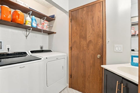 Tiny photo for 4195 FAIRVIEW Drive #8, Bettendorf, IA 52722 (MLS # 12794659)