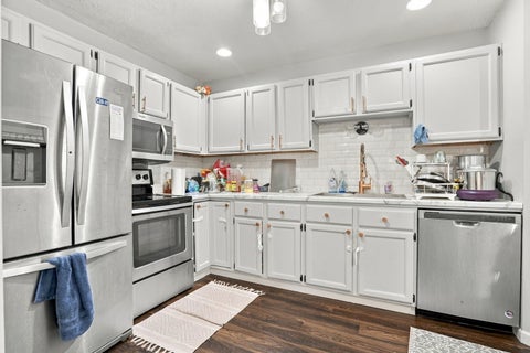 Tiny photo for 4195 FAIRVIEW Drive #8, Bettendorf, IA 52722 (MLS # 12794659)