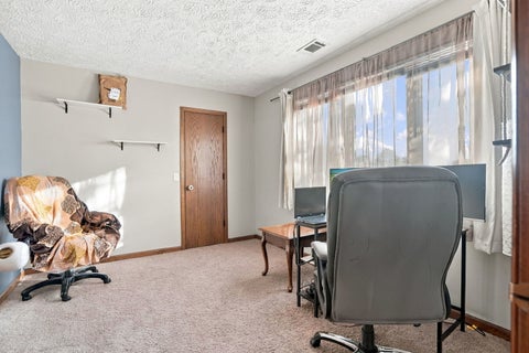 Tiny photo for 4195 FAIRVIEW Drive #8, Bettendorf, IA 52722 (MLS # 12794659)