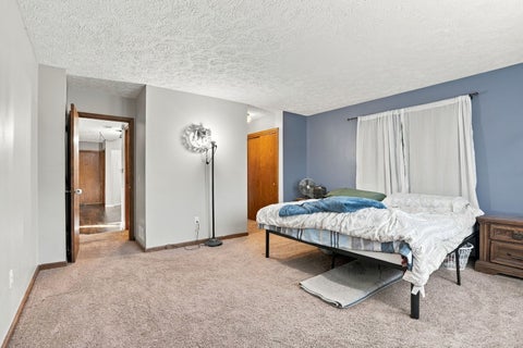 Tiny photo for 4195 FAIRVIEW Drive #8, Bettendorf, IA 52722 (MLS # 12794659)