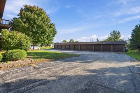 Tiny photo for 4195 FAIRVIEW Drive #8, Bettendorf, IA 52722 (MLS # 12794659)