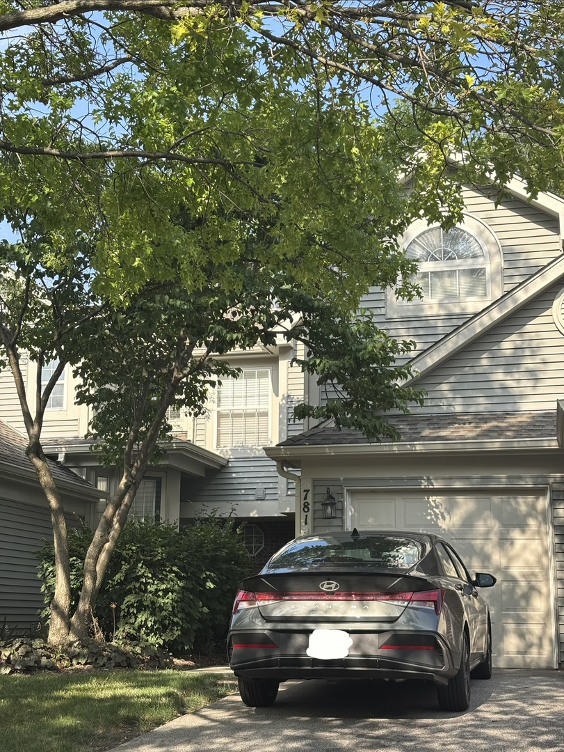 Photo 1 of 7 — 781 N Shady Oaks Drive, Elgin, IL 60120