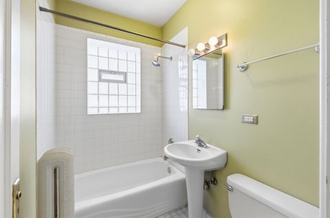 Tiny photo for 1014 W Barry Avenue #1, Chicago, IL 60657 (MLS # 12527895)