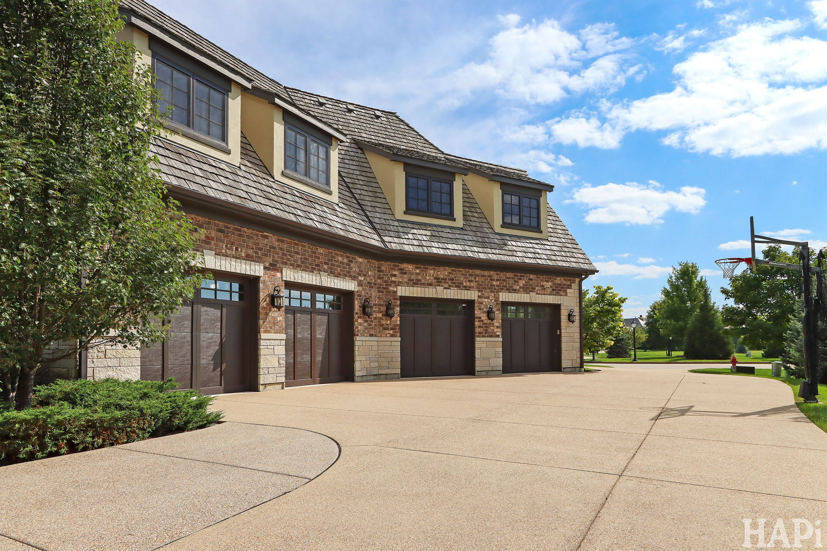 18 Enclave Court