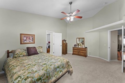 Tiny photo for 5040 55th Avenue, Bettendorf, IA 52722 (MLS # 100000506)