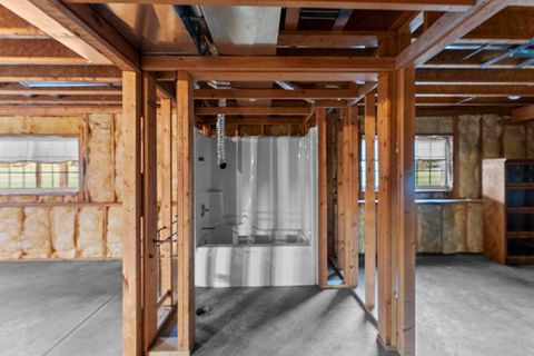 Tiny photo for 5040 55th Avenue, Bettendorf, IA 52722 (MLS # 100000506)