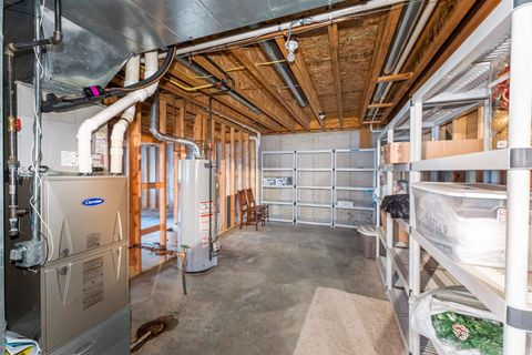 Tiny photo for 5040 55th Avenue, Bettendorf, IA 52722 (MLS # 100000506)