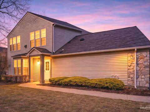 Photo of 3210 Bromley Lane, Aurora, IL 60502 (MLS # 12588412)