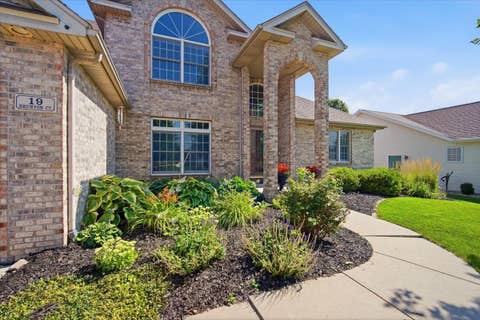 Tiny photo for 19 Brunton Court, Bloomington, IL 61704 (MLS # 12704608)