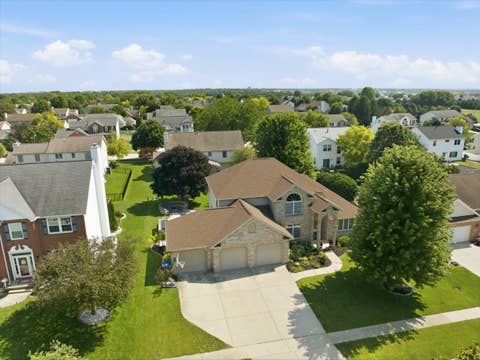 Tiny photo for 19 Brunton Court, Bloomington, IL 61704 (MLS # 12704608)