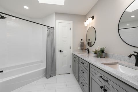 Tiny photo for 11512 Woodglen Lane, Burr Ridge, IL 60527 (MLS # 12701618)