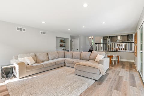 Tiny photo for 11512 Woodglen Lane, Burr Ridge, IL 60527 (MLS # 12701618)