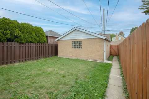 Tiny photo for 5133 N Austin Avenue, Chicago, IL 60630 (MLS # 12489604)
