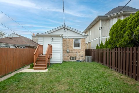 Tiny photo for 5133 N Austin Avenue, Chicago, IL 60630 (MLS # 12489604)