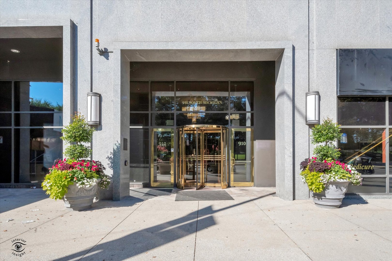 910 S MICHIGAN Avenue 704