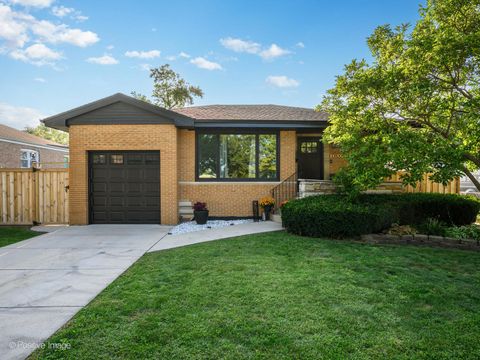 Photo of 10800 S Kostner Avenue, Oak Lawn, IL 60453 (MLS # 12487324)