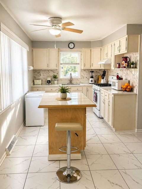 Tiny photo for 14622 Wabash Avenue, Dolton, IL 60419 (MLS # 12611249)
