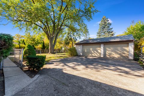 A home in Mount Prospect