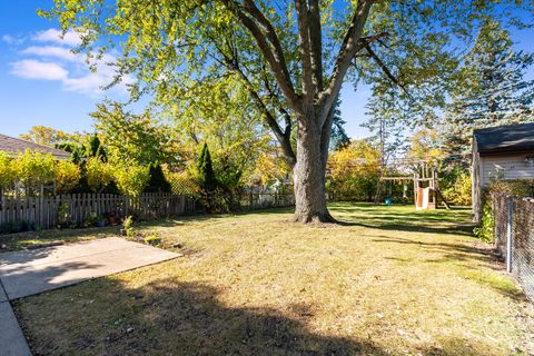 A home in Mount Prospect