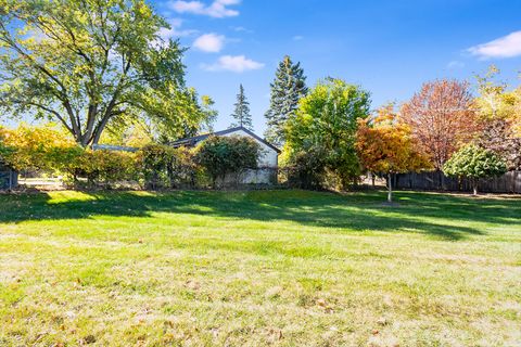 A home in Mount Prospect