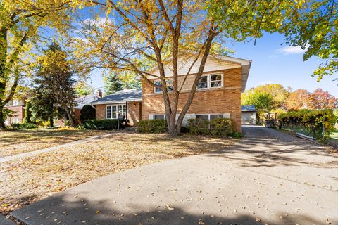 A home in Mount Prospect