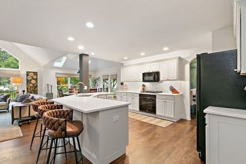 Tiny photo for 11 Lakeridge Court, South Elgin, IL 60177 (MLS # 12764878)