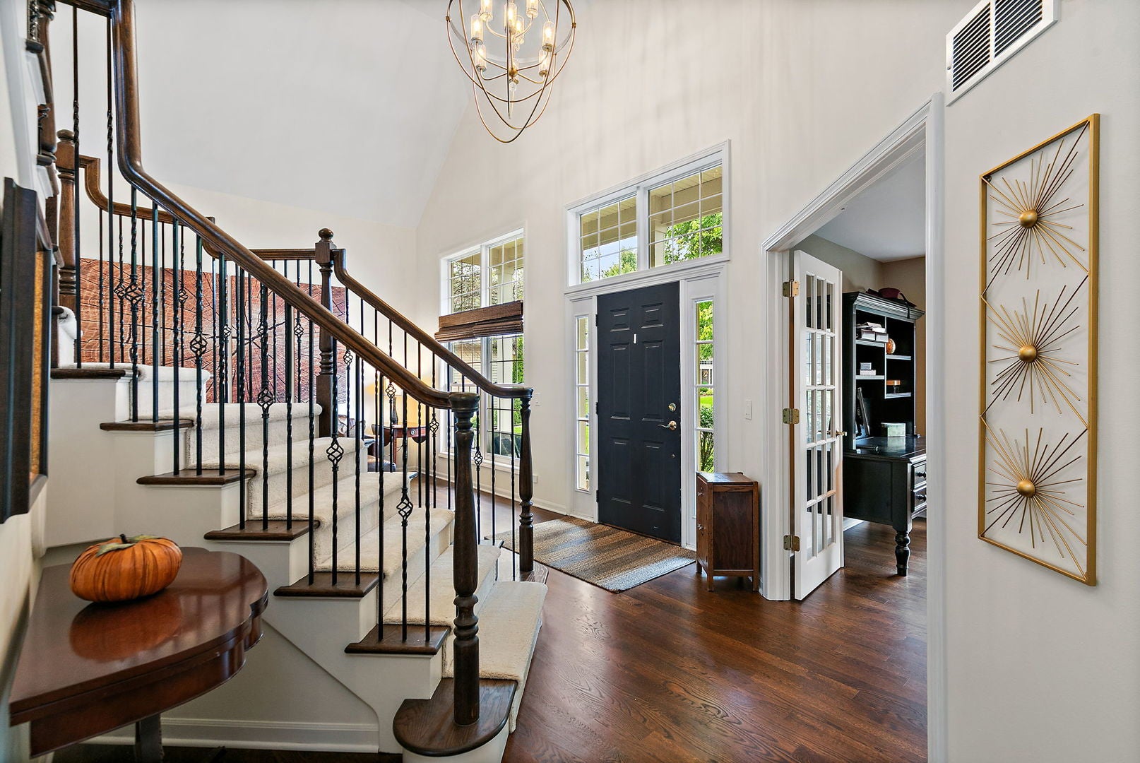 11 Lakeridge Court