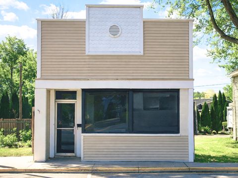 9911 Main Street Hebron IL 60034