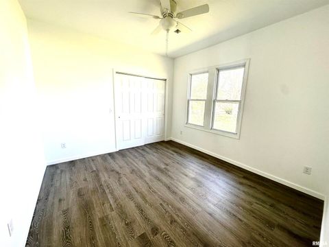 Tiny photo for 641 N HICKORY Street, Centralia, IL 62801 (MLS # EB457572)