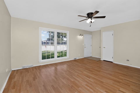 Tiny photo for 7714 Brookhaven Avenue, Darien, IL 60561 (MLS # 12791950)