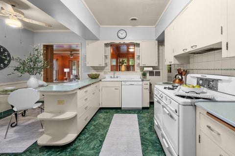 Tiny photo for 2601 12th Street, Moline, IL 61265 (MLS # 12745112)