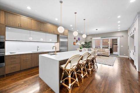 Tiny photo for 3330 N Clifton Avenue #1, Chicago, IL 60657 (MLS # 12514925)