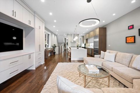 Tiny photo for 3330 N Clifton Avenue #1, Chicago, IL 60657 (MLS # 12514925)